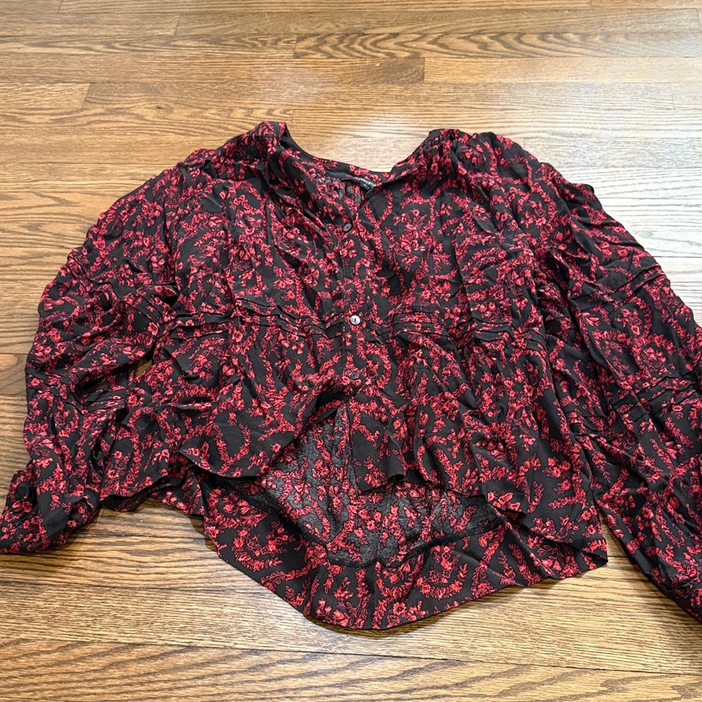 NWT Olivaceous Black Blouse with Red Floral Print Size Small